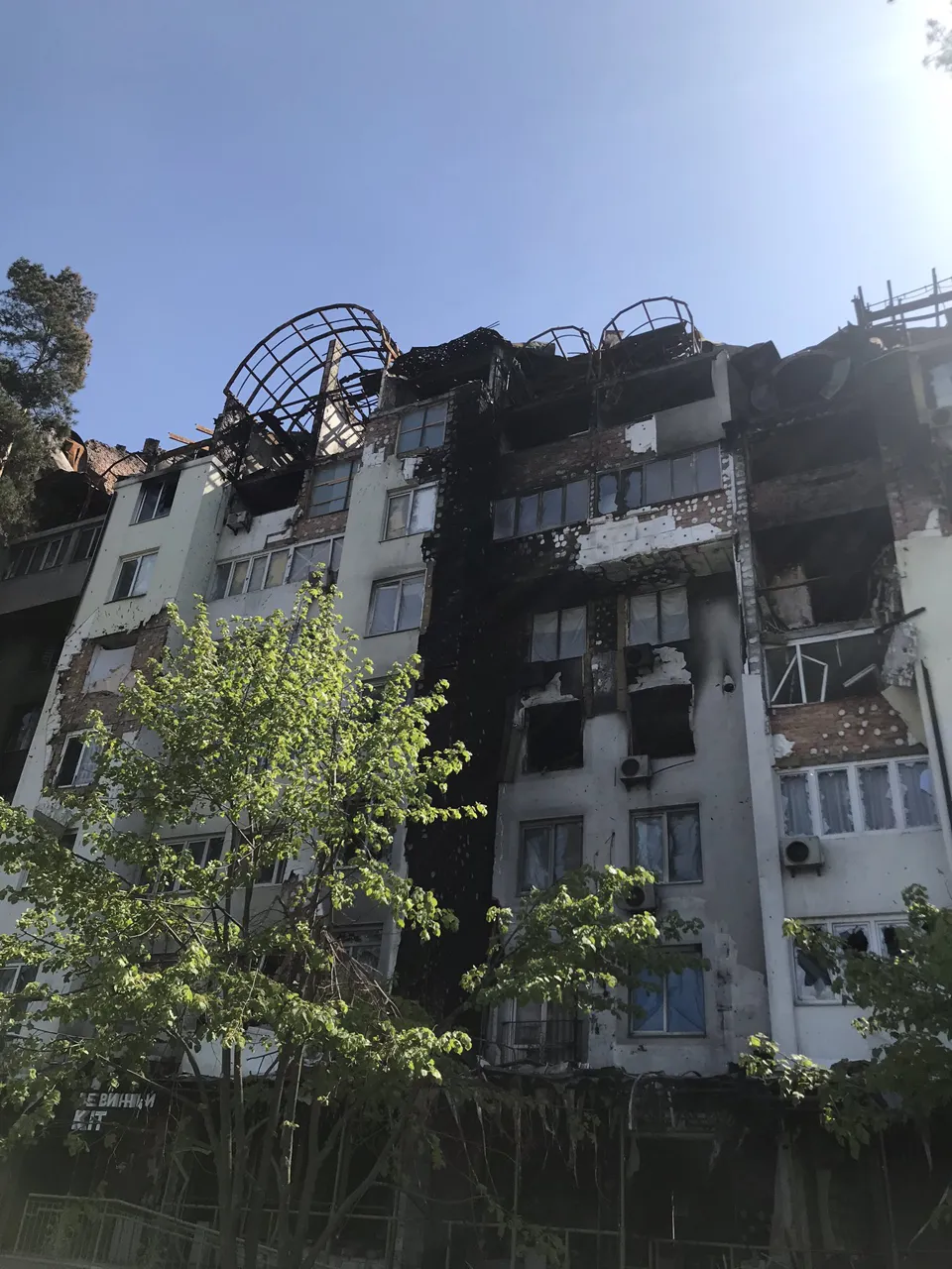 Посол Великобритании в Украине посетила Ирпень: Это ужасная история разрушений