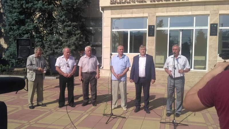В Комрате проходит митинг против отмены Законов «О патенте» и «О налоговом свидетельстве»