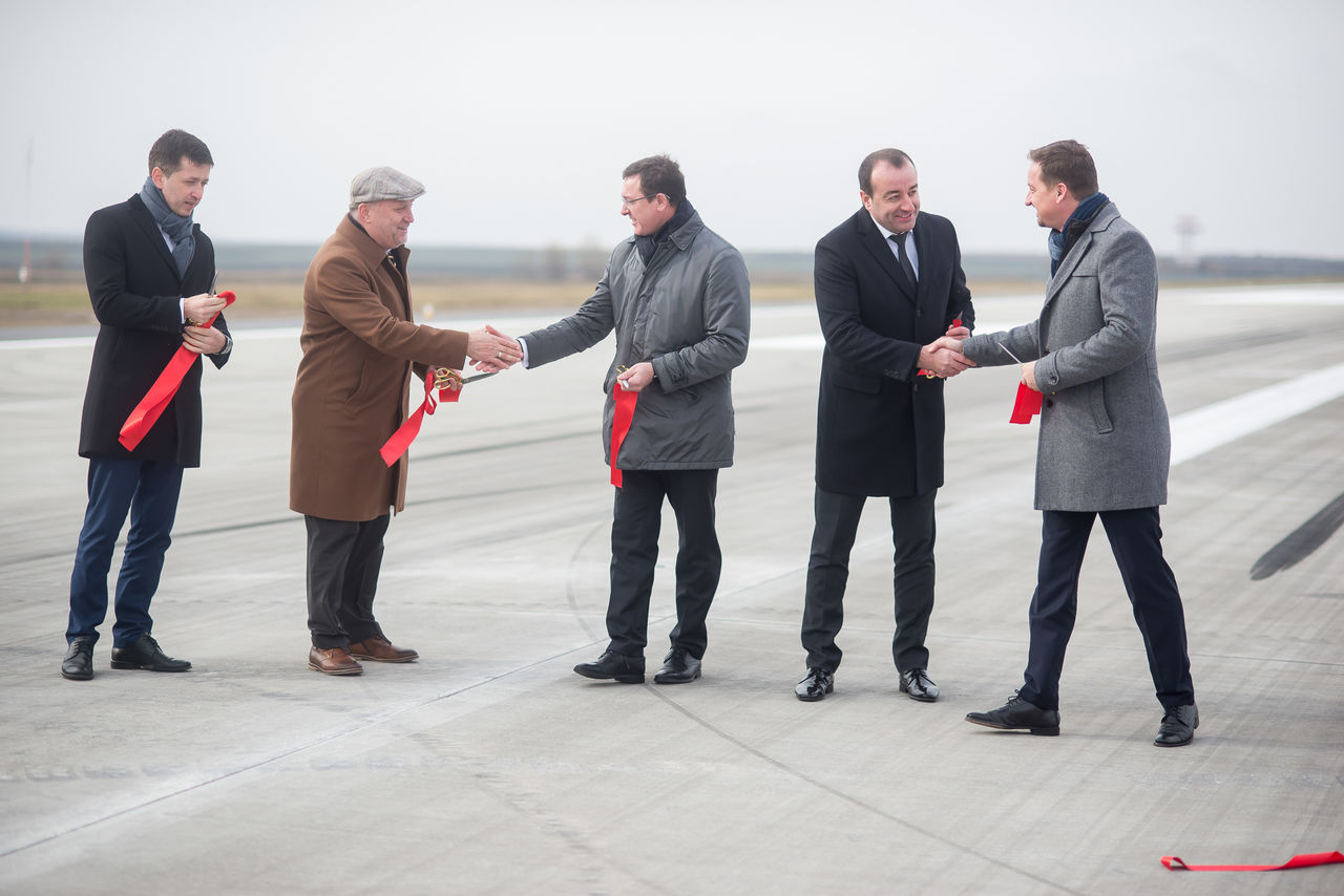 Primul segment al pistei Aeroportului Chişinău este reconstruit