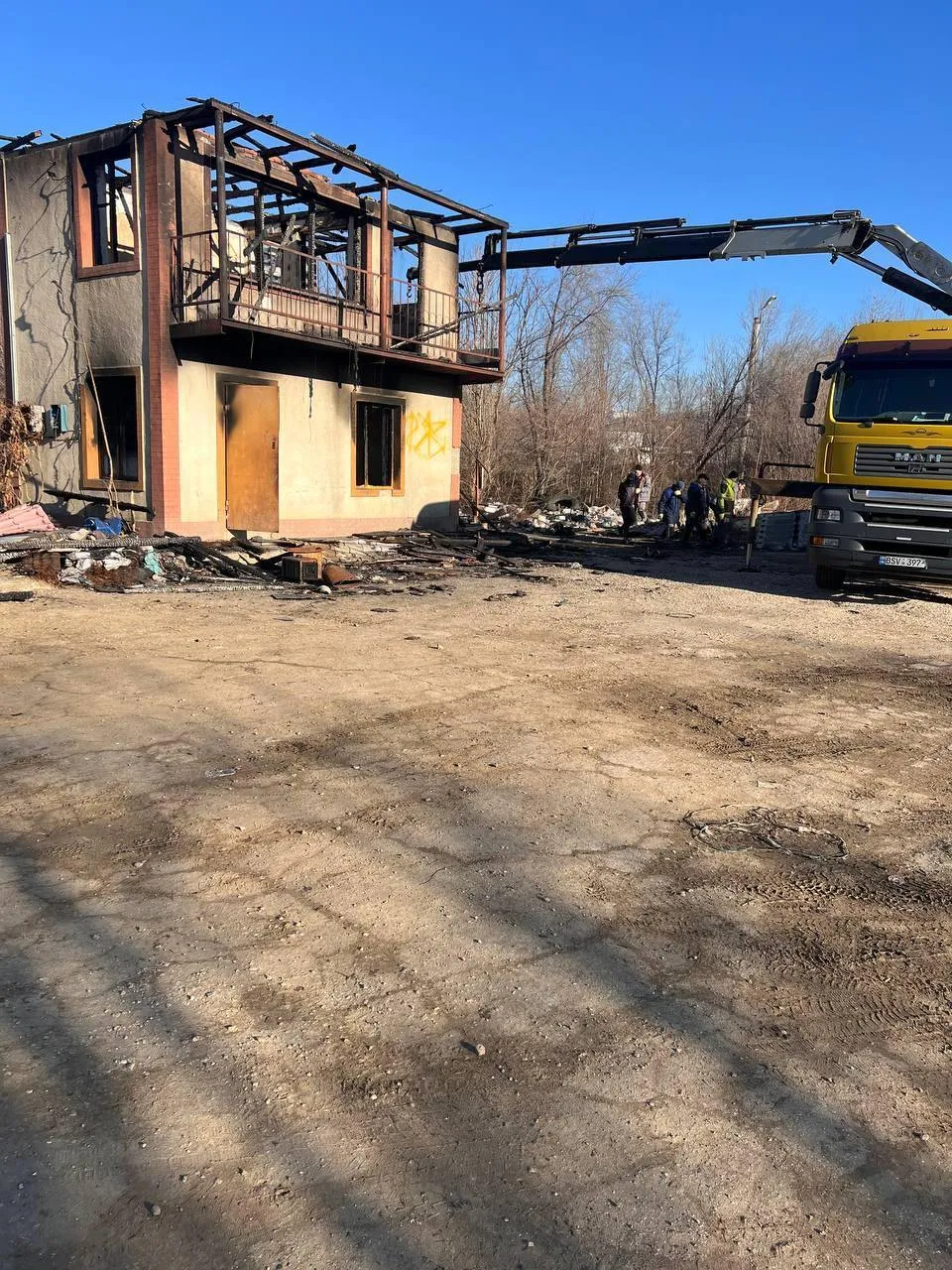 O clădire construită ilegal în sectorul Râșcani al Capitalei a fost demolată