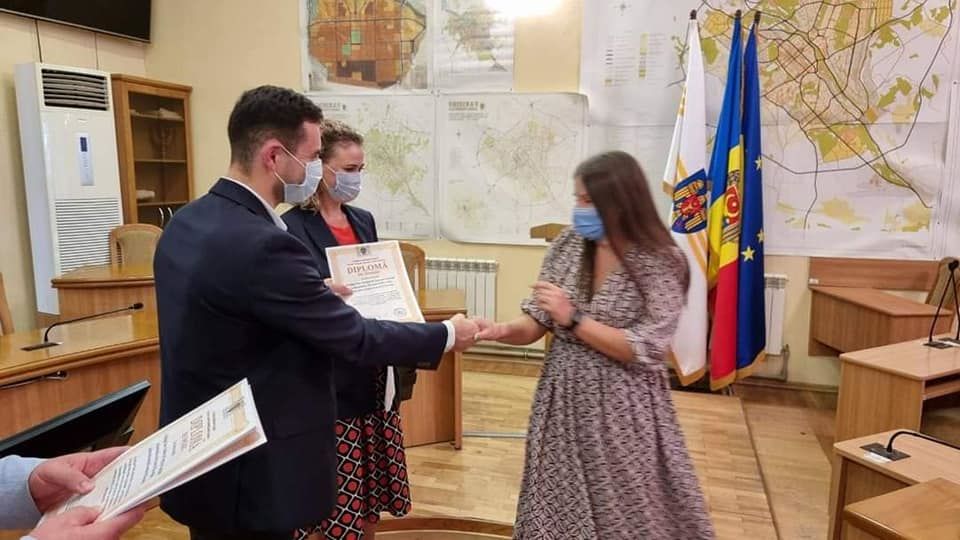 Социальные работники с большим стажем награждены дипломами