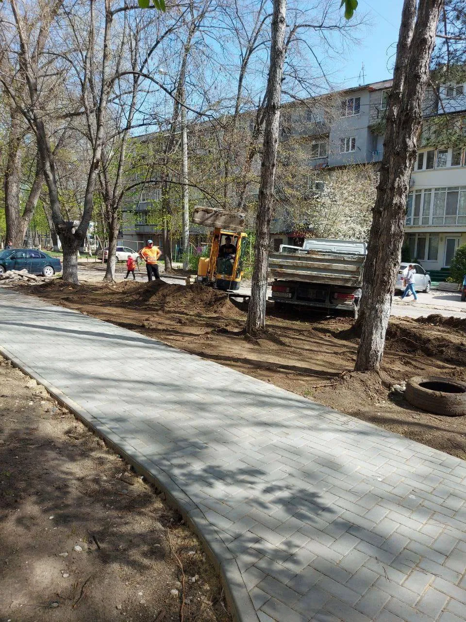 Проводится реконструкция пешеходной инфраструктуры на улице Алба-Юлия