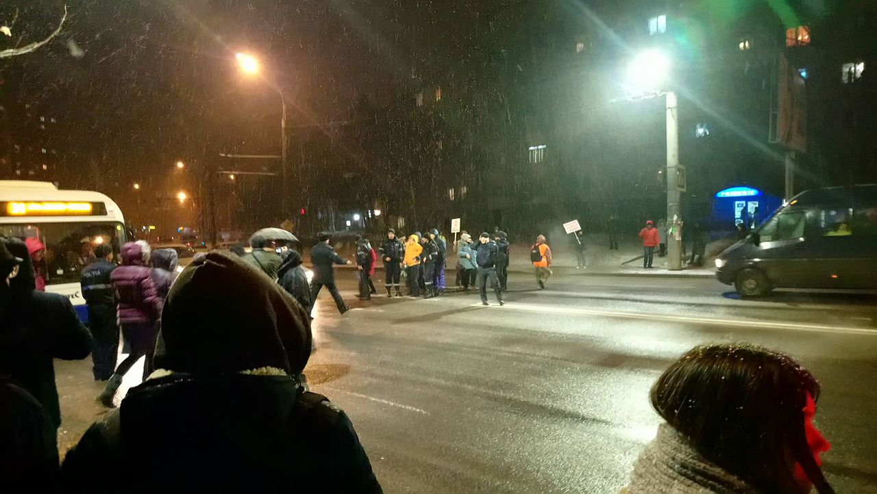 Жители Буюкан вышли на протест