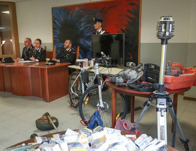 Настоящий склад краденого на сумму 20 тысяч евро устроили молдаване в квартире в Италии