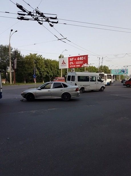 Четыре пассажира маршрутки №101 попали в больницу после утренней аварии