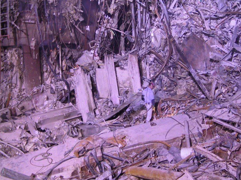 На распродаже были найдены фото с трагедии 9/11, которые никто ещё не видел