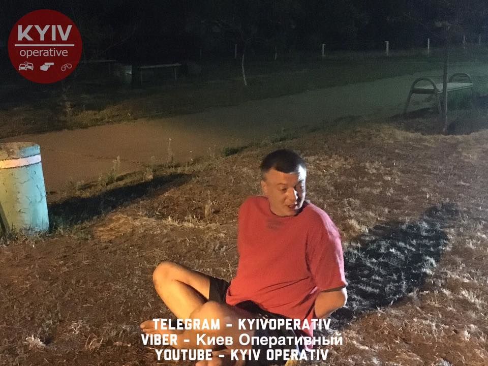 В Киеве пьяный полковник разведки открыл стрельбу у жилого дома