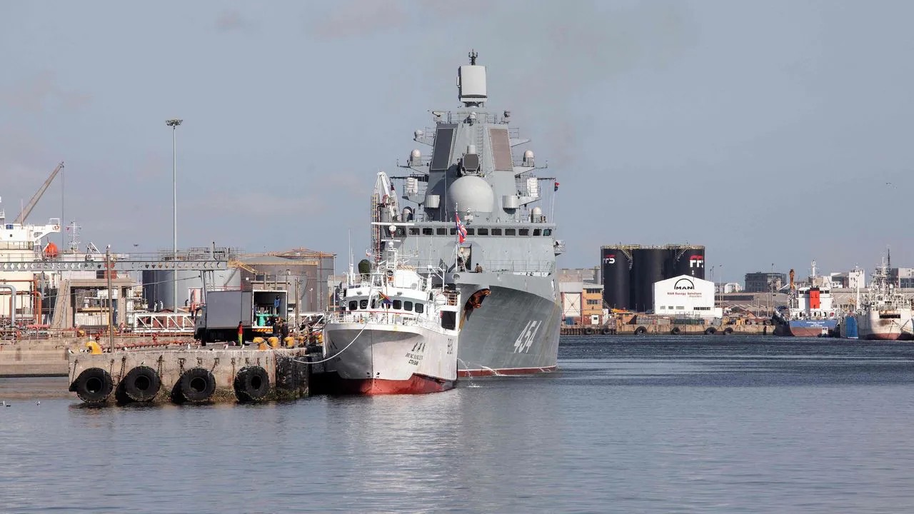 У берегов южной Африки проходят совместные военно-морские учения ЮАР, России и Китая