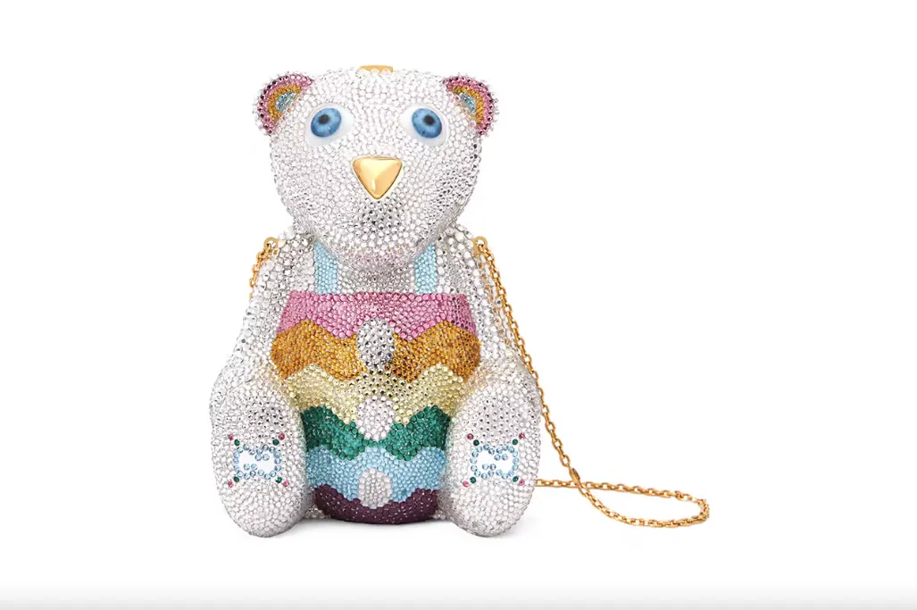 Дом моды Gucci продает сумки в виде медведей за $43 тысячи