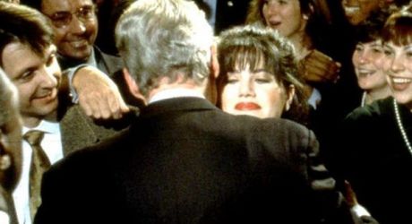 Un fost ofiţer al Secret Service a făcut dezvăluiri şocante despre Hillary Clinton în cartea sa