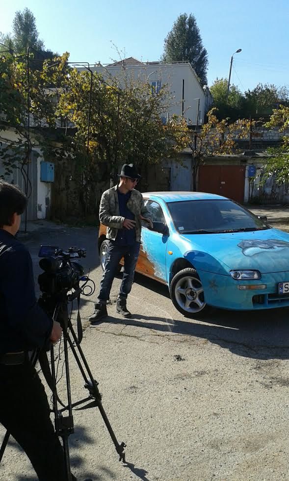 Солист группы Zdob şi Zdub разукрасил свой автомобиль