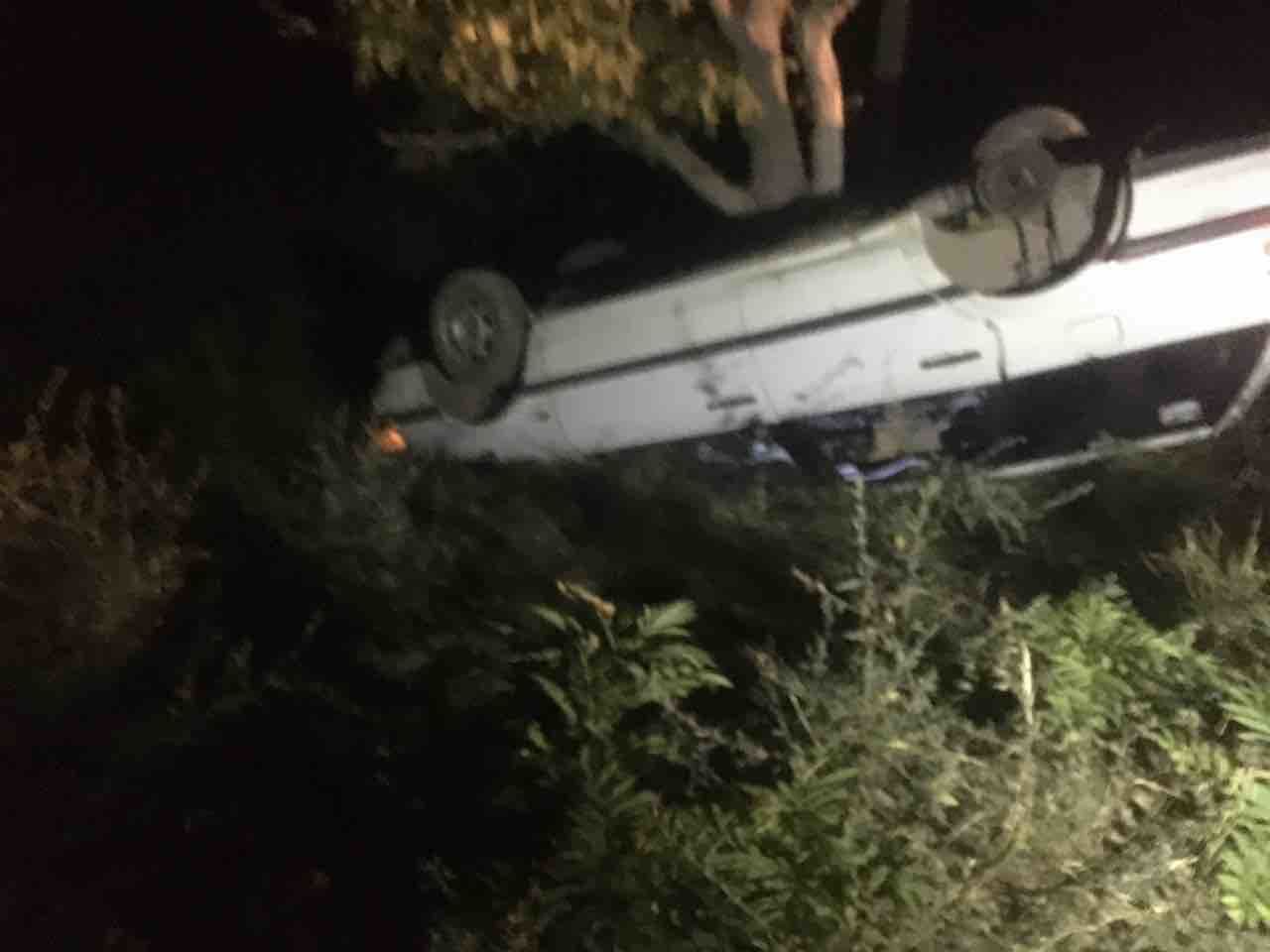 В Унгенском районе машина вылетела с трассы и врезалась в дерево