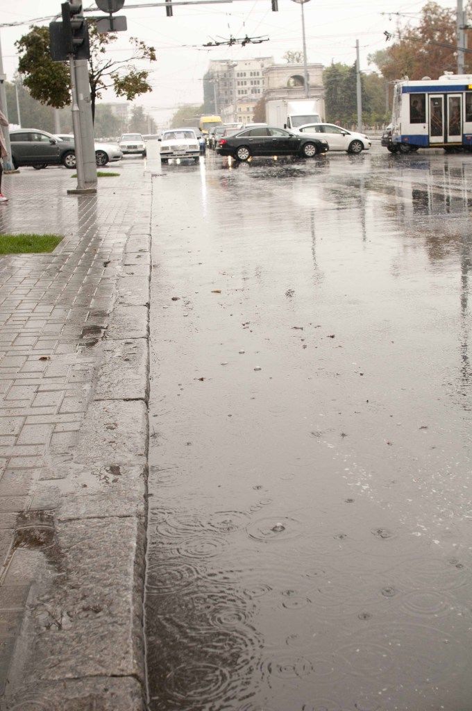 Bulevardul Ștefan cel Mare și Sfânt: Ce a scos la iveală ploaia