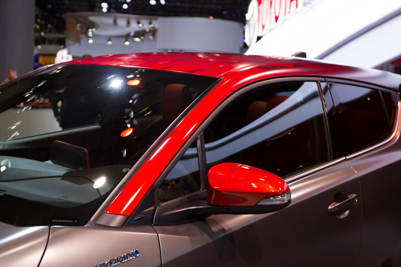 Во Франкфурте состоялась мировая премьера концептуального кроссовера Toyota C-HR Hy-Power
