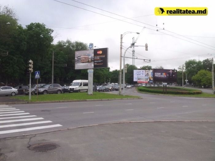 В Кишиневе образовались пробки из-за отключения электричества