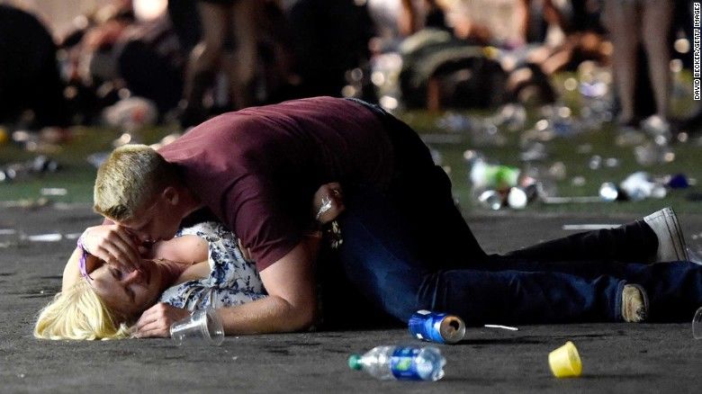 Atacul sângeros din Los Angeles! Imaginea cutremurătoare care face înconjurul lumii