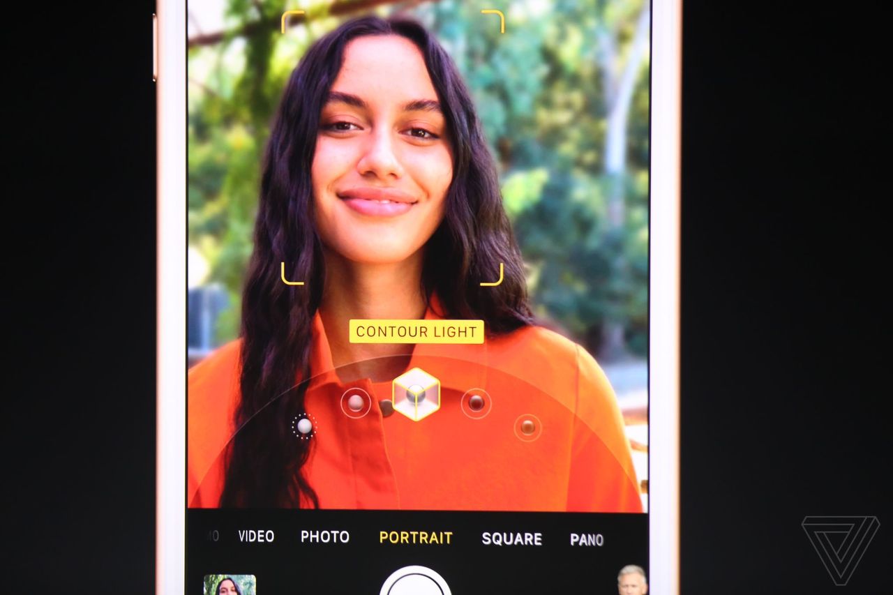Apple представила iPhone X