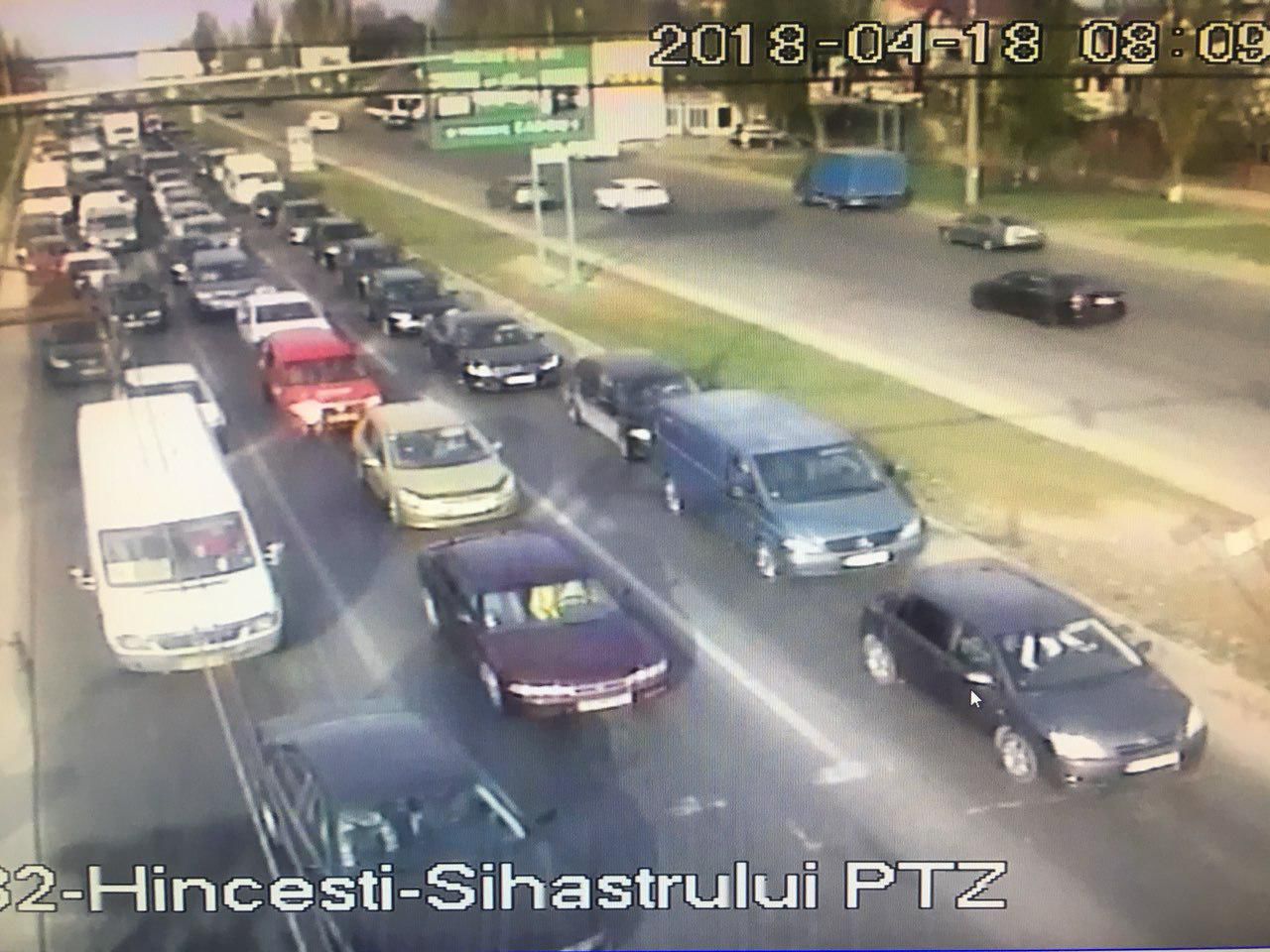 Служба InfoTrafic сообщила о ДТП и пробках в столице
