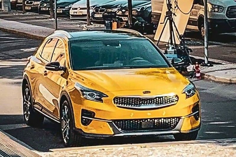 Внешность хэтчбека Kia XCeed полностью рассекретили