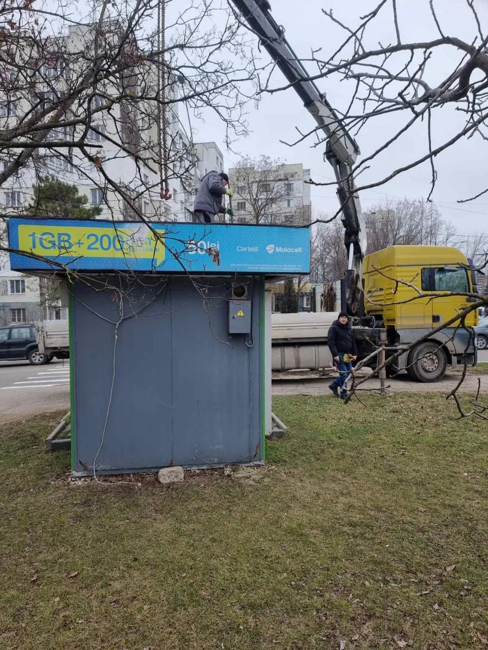 Mai multe chioșcuri din sectorul Râșcani, demontate
