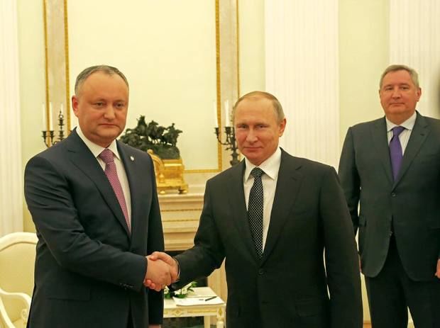 Liberalii râd pe seama lui Dodon: L-a așteptat pe Putin 4 ore