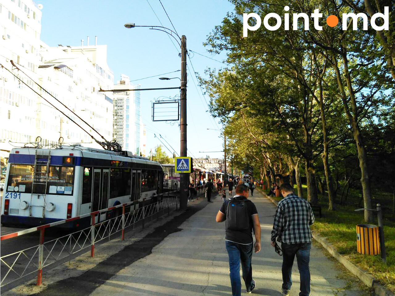 На Ботанике встали троллейбусы