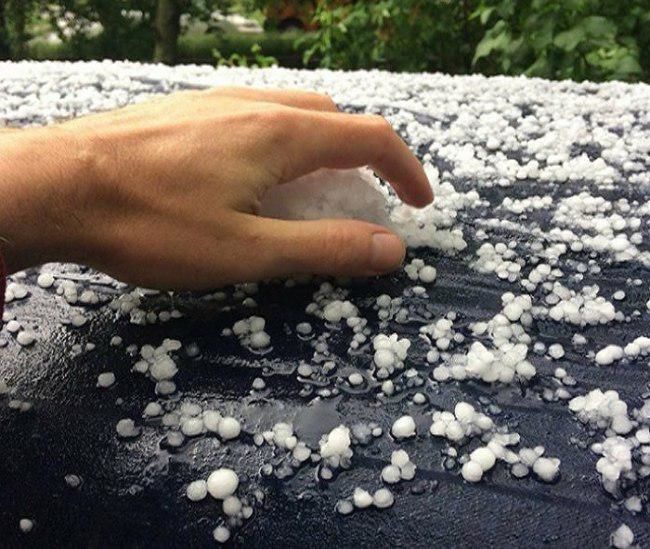 На юге страны прошли проливные дожди с градом
