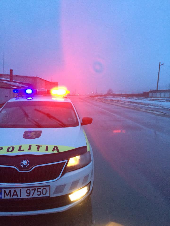 Atenție la trafic, ceață densă: Șoferii sunt îndemnați să evite călătoriile lungi