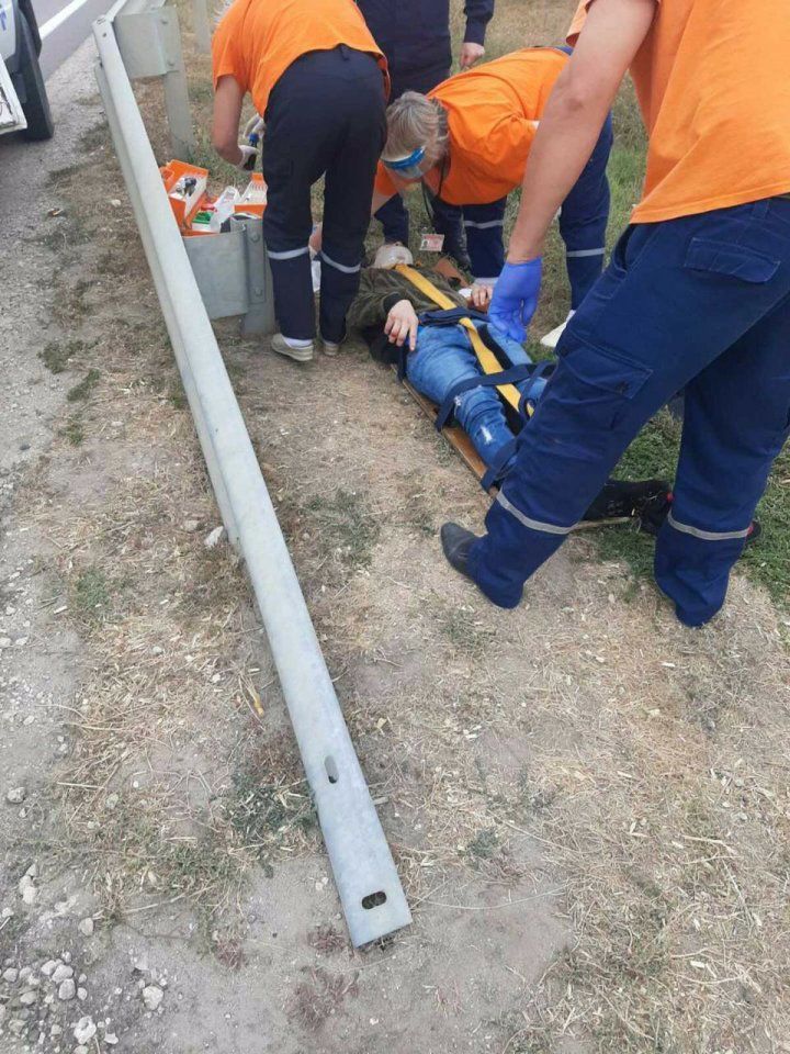 В Чимишлийском районе пешеход попал под машину, переходя дорогу в неположенном месте