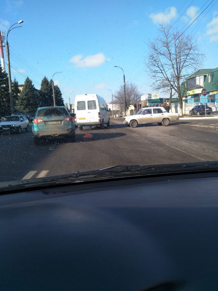 InfoTrafic: На Ботанике из-за ДТП затруднено движение транспорта