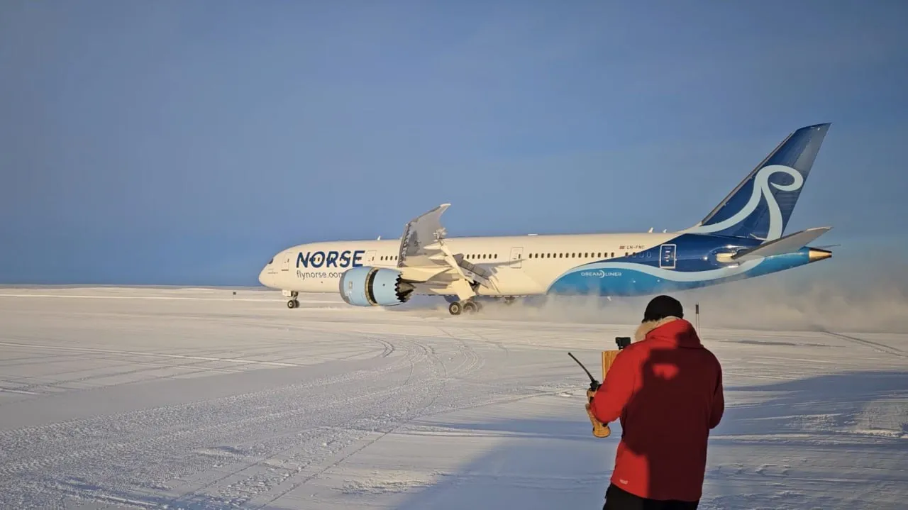 В Антарктиде впервые приземлился Boeing 787