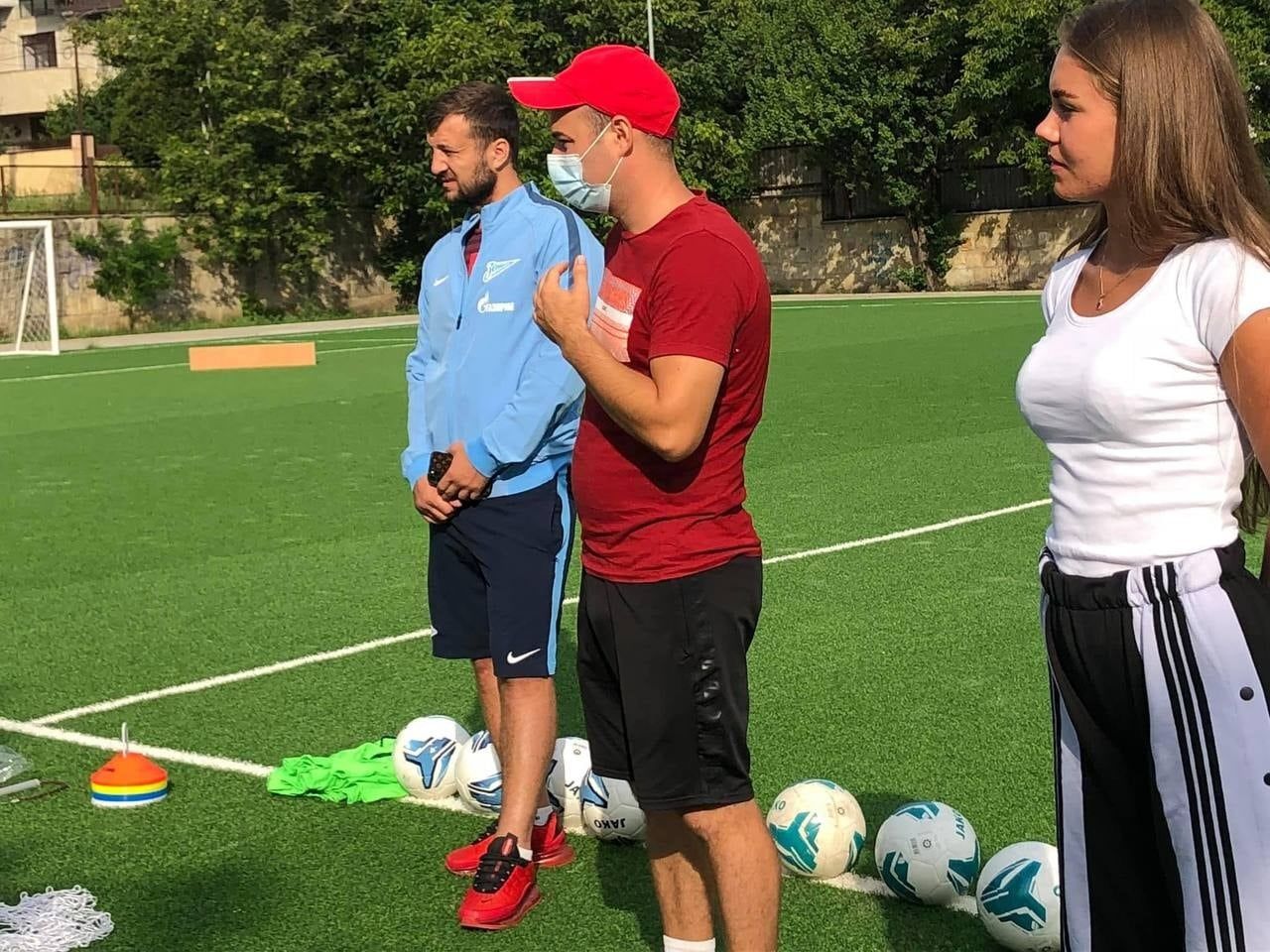 В шести столичных лицеях откроют футбольные классы