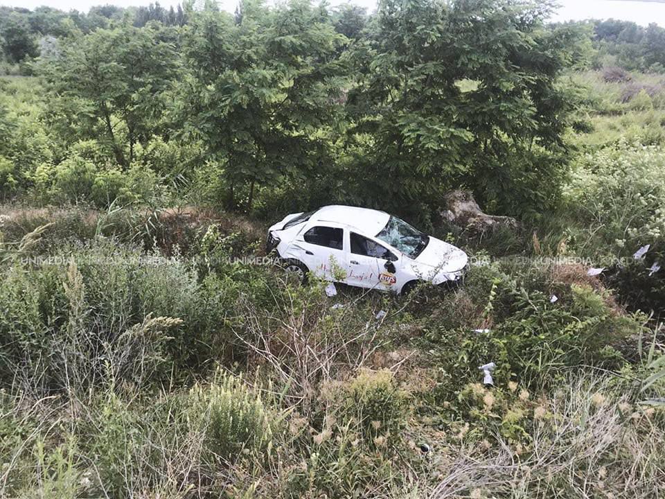 На трассе Кишинев - Унгены водитель уснул за рулем и попал в аварию