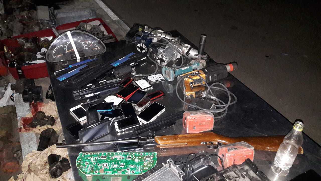 Armă pneumatică nedeclarată, depistată de vameșii de la Vulcănești