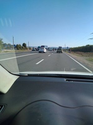 Grav accident pe traseul Orhei-Balti. Un microbuz cu pasageri s-a ciocnit violent cu un automobil