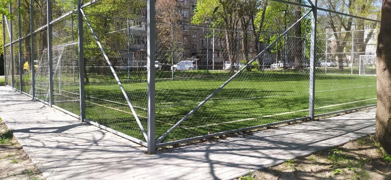 В столичном секторе Ботаника построены два поля для мини-футбола