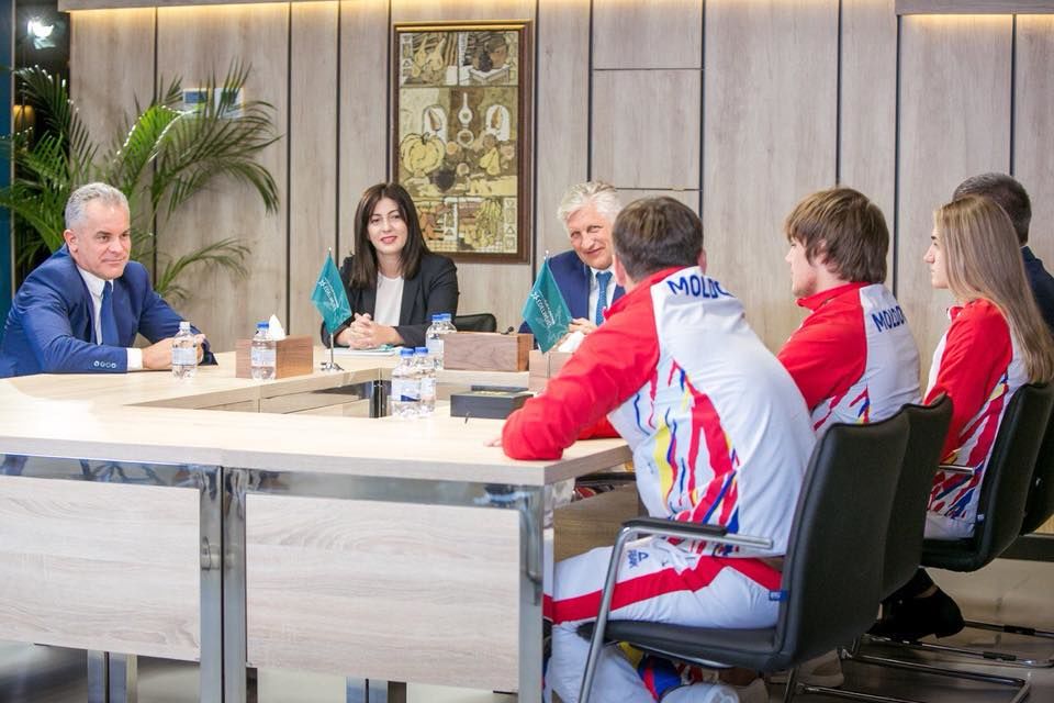 Влад Плахотнюк встретился с олимпийскими чемпионами Татьяной Салкуцан и Александрином Гуцу