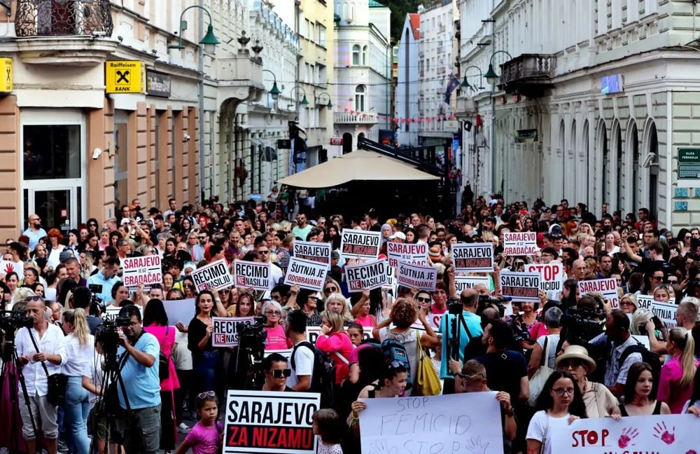 Босния шокирована убийством в прямом эфире в Instagram: люди протестуют