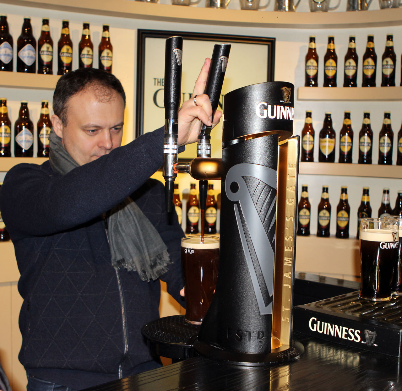Спикер молдавского парламента посетил пивной завод Guinness