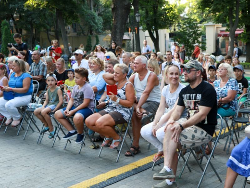 В Одесском фестивале уличных театров участвуют артисты из Молдовы