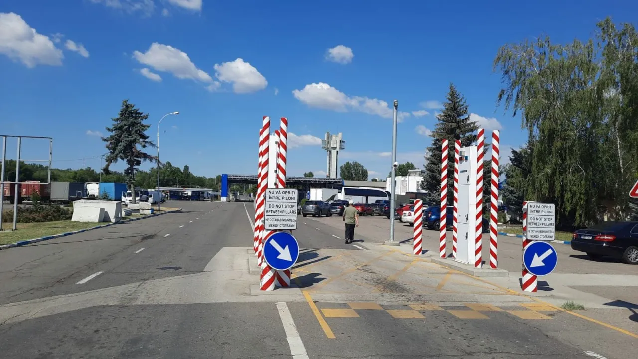 На КПП "Скулень" наблюдается интенсивное движение