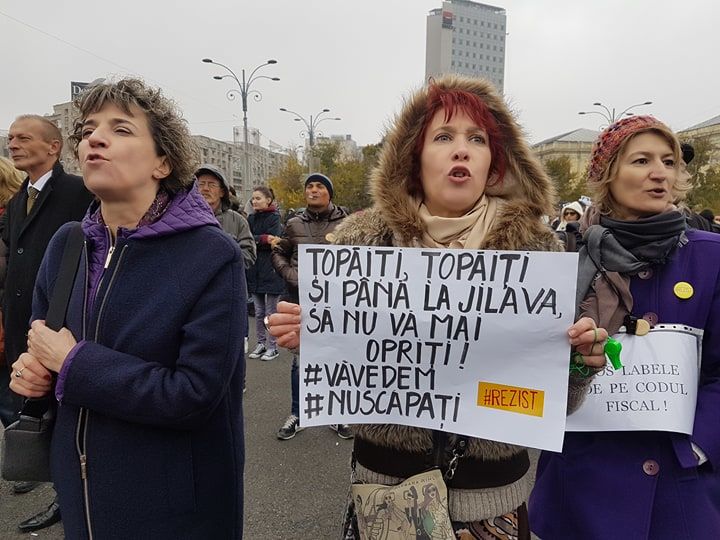 "Коррупция убивает" - в Румынии протестуют против поправки к Налоговому кодексу