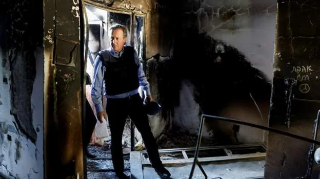 Кэмерон в Израиле: Я хотел своими глазами увидеть весь ужас произошедшего