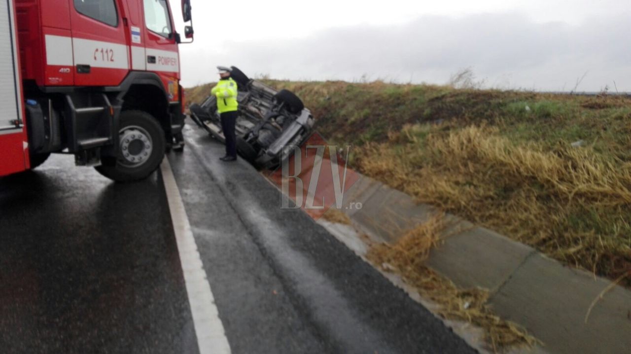 Grav accident în România: O familie de moldoveni, transportată la spital
