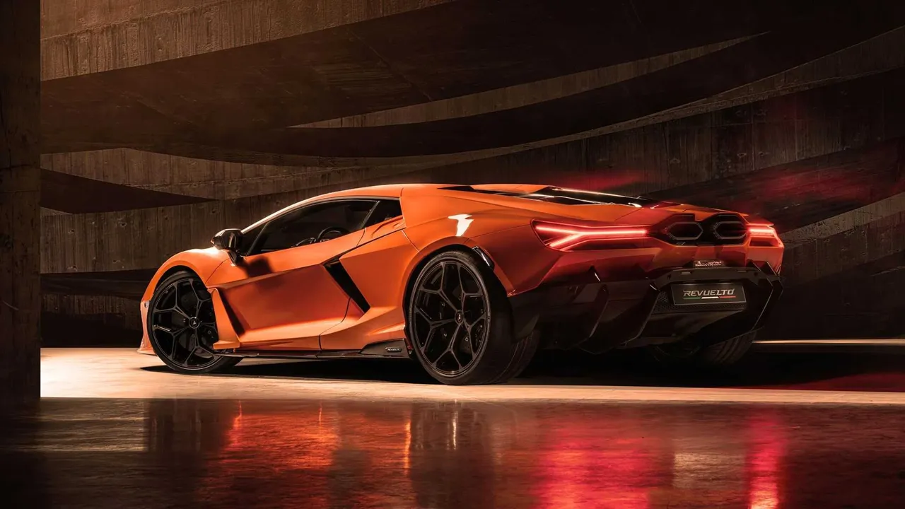Lamborghini показали новый флагманский суперкар