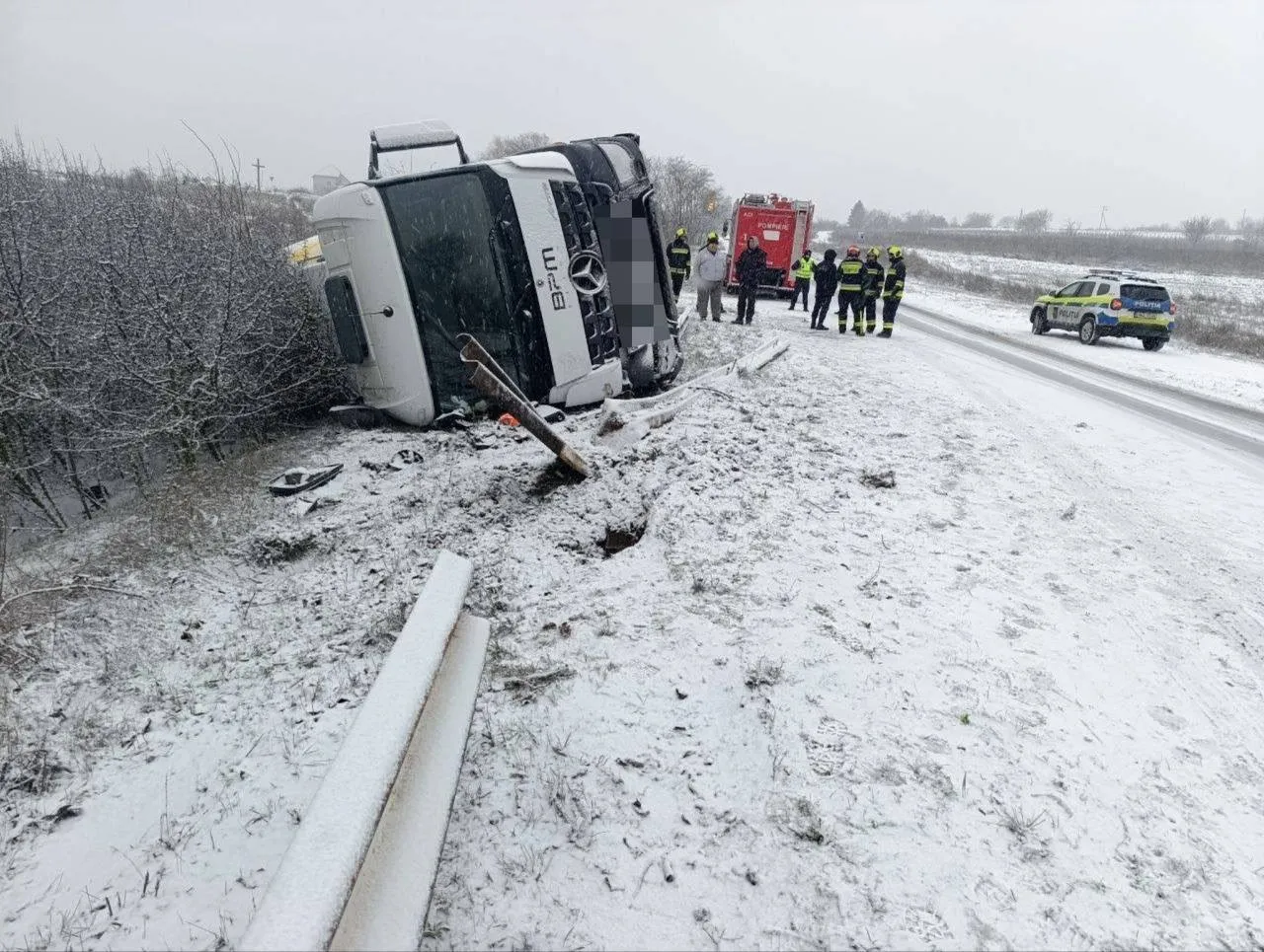 Mașinile derapează pe șosele: Poliția îndeamnă șoferii să fie prudenți
