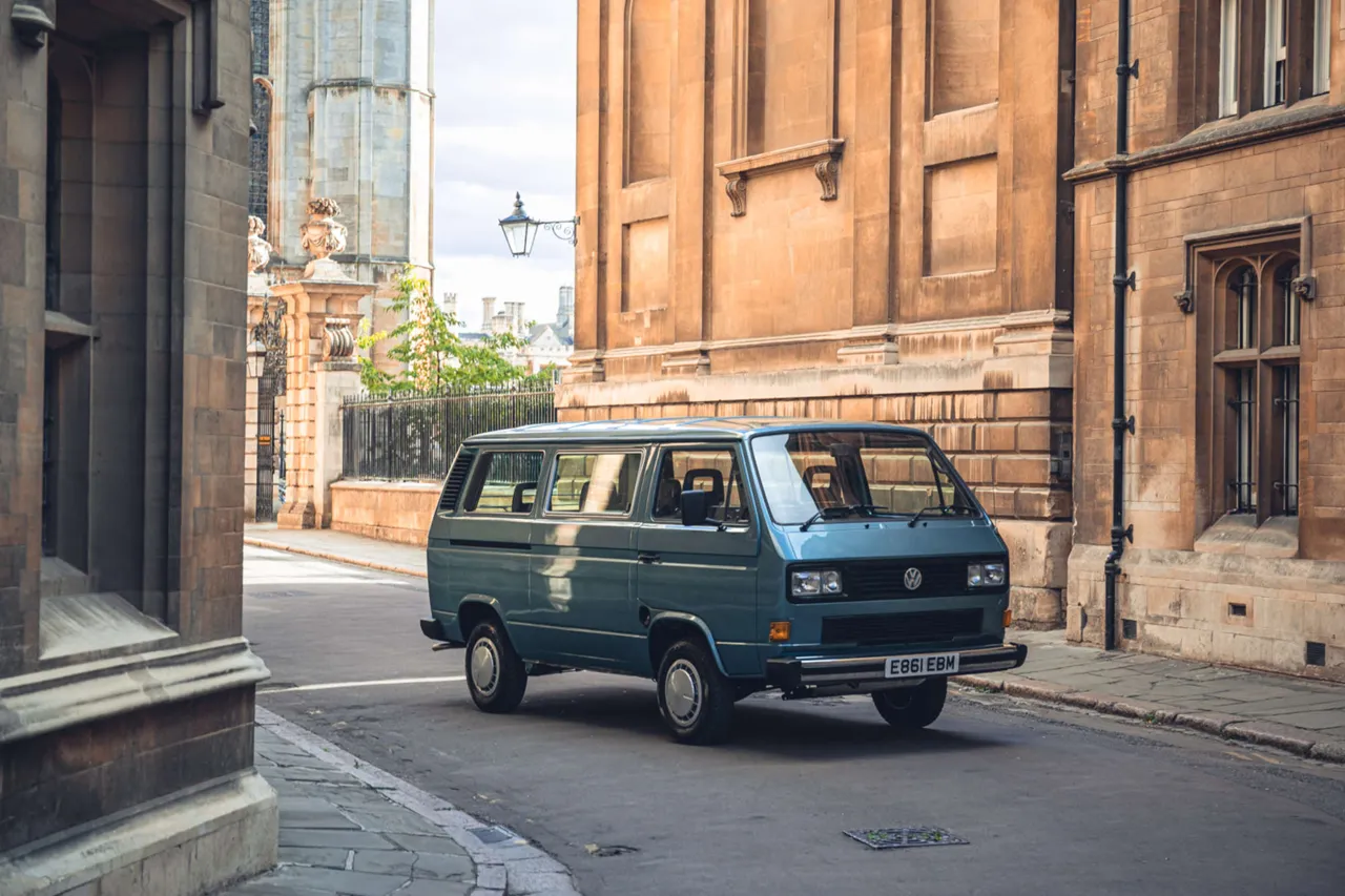 Автомобиль Volkswagen Стивена Хокинга выставили на продажу