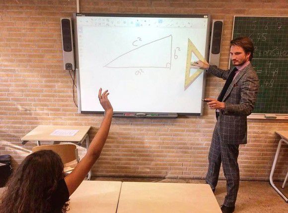 Cum arată cel mai sexy profesor de matematică din lume