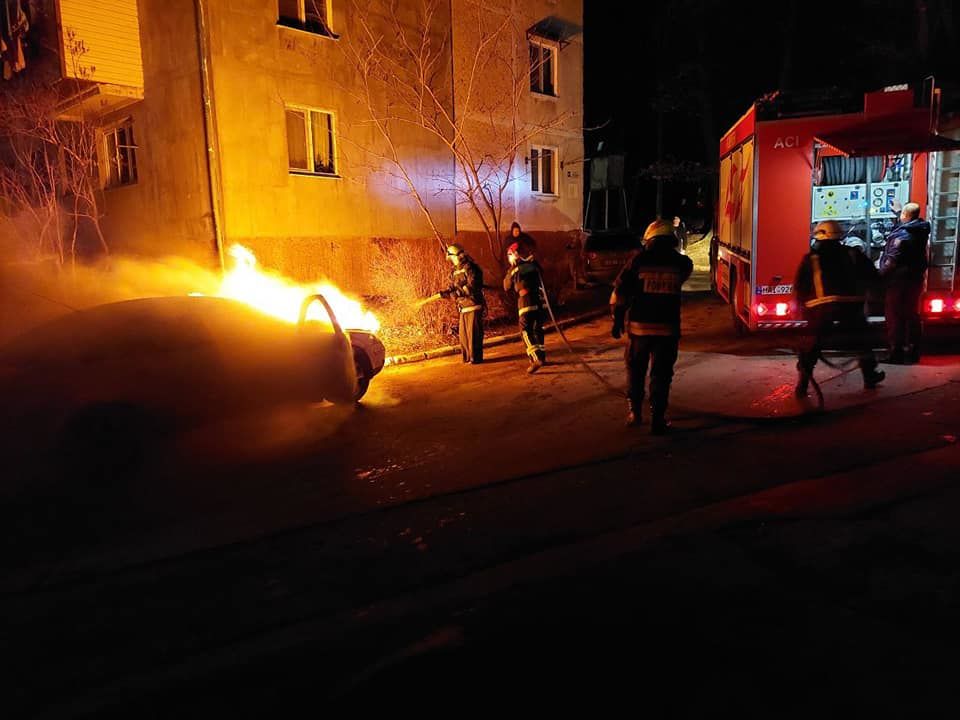 В Бельцах офицер полиции предотвратил пожар во дворе жилого дома