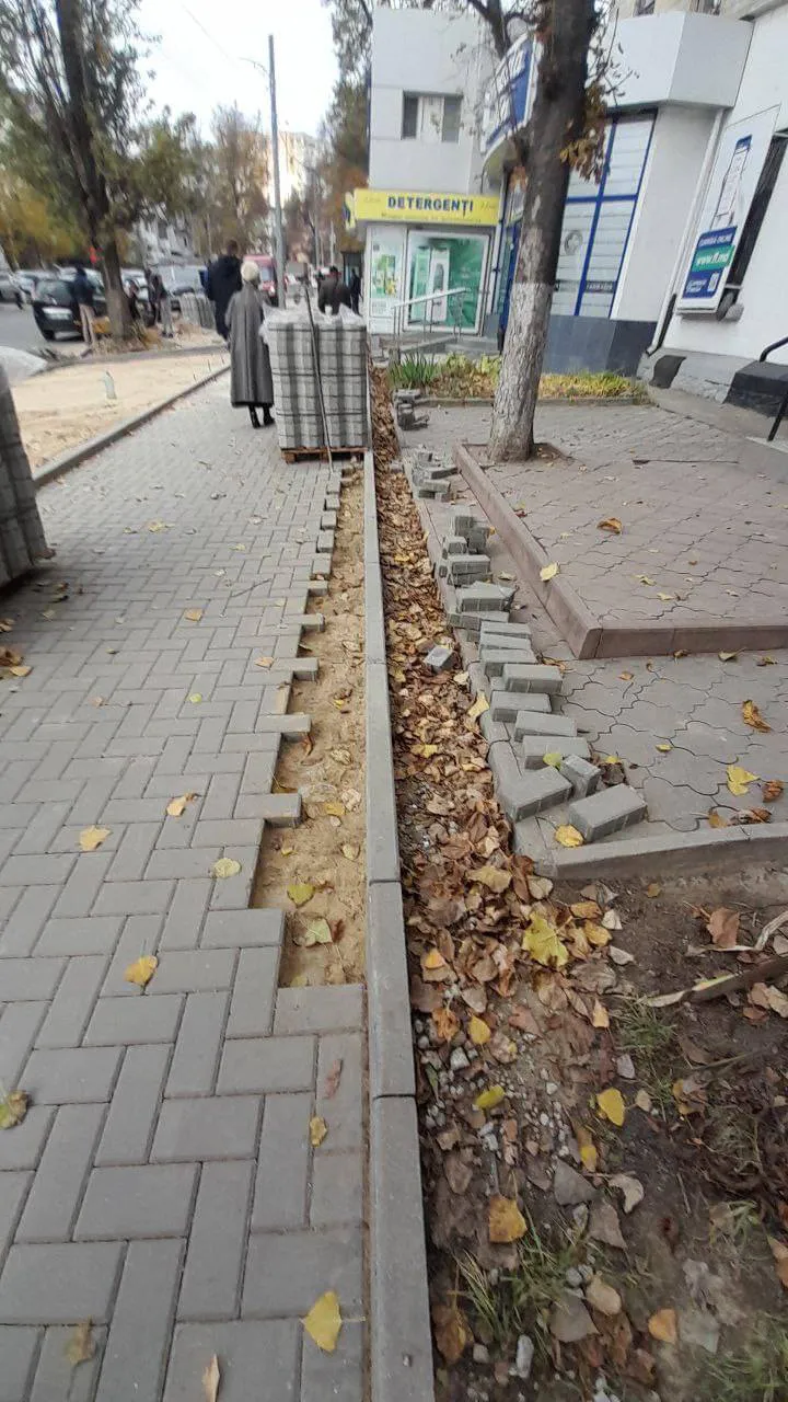 Продолжаются ремонтные работы на улице Тудор Владимиреску в секторе Рышкановка
